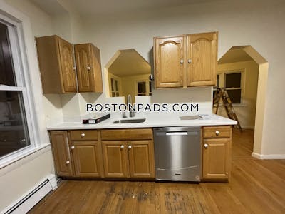 Jamaica Plain 5 Beds 2 Baths Boston - $5,500