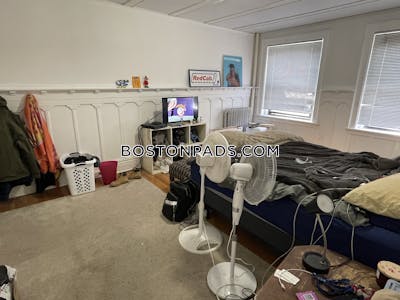 Allston/brighton Border Apartment for rent 3 Bedrooms 1 Bath Boston - $3,900