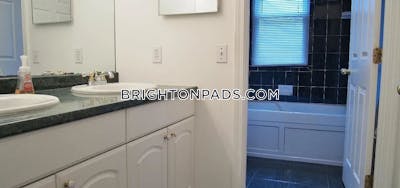 Brighton 4 Beds 2.5 Baths Boston - $3,600