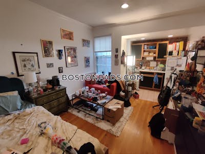 Mission Hill Deal Alert! Spacious Studio 1 Bath apartment in South Huntington Ave Boston - $1,950